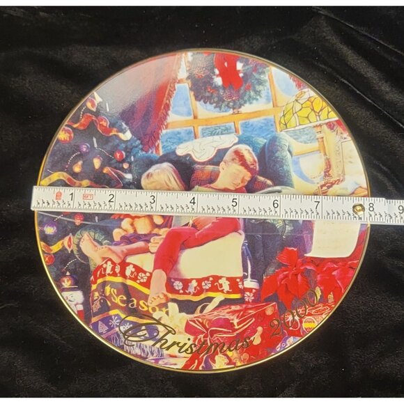 Antique Avon Porcelain Christmas Plate "Christmas Dreams" - Picture 9 of 10